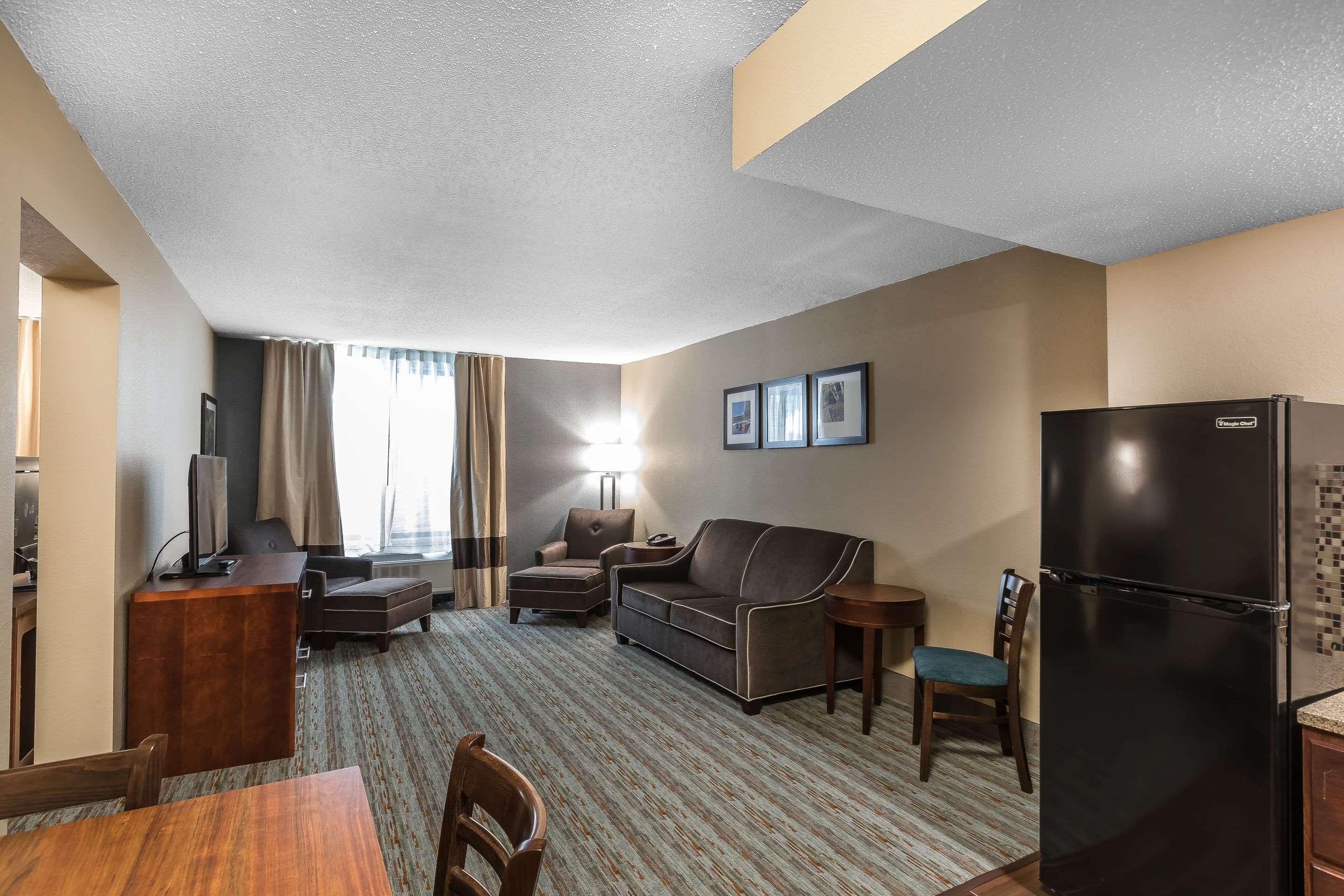 Comfort Inn Bay City - Riverfront Exterior photo