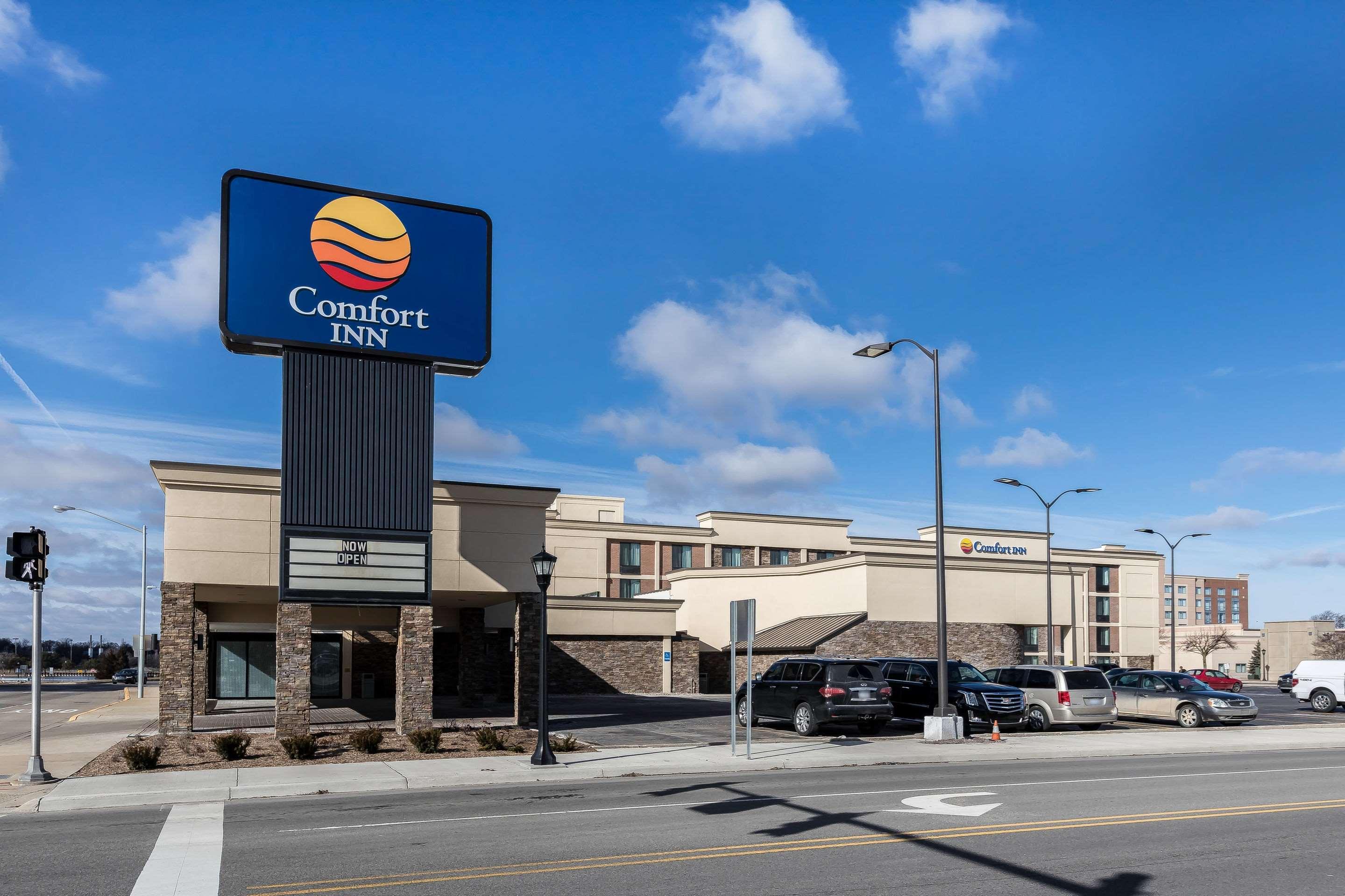 Comfort Inn Bay City - Riverfront Exterior photo